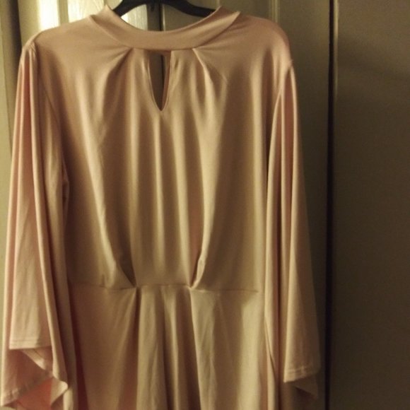 Flair Sleeve Romper - Picture 3 of 5